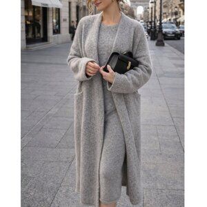 NWOT Premium Quality Oversized Loose Very Soft Long Knit Cardigan With Pockets